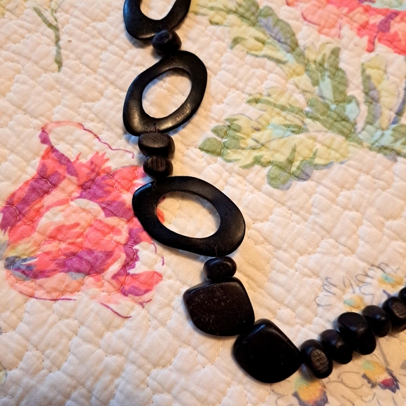 Tagua nut necklace, 35" long - Picture 4 of 4